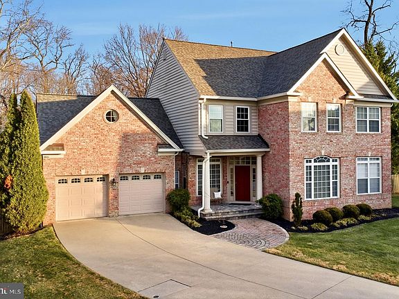 2nd image of 4675 Yorkshire Dr
