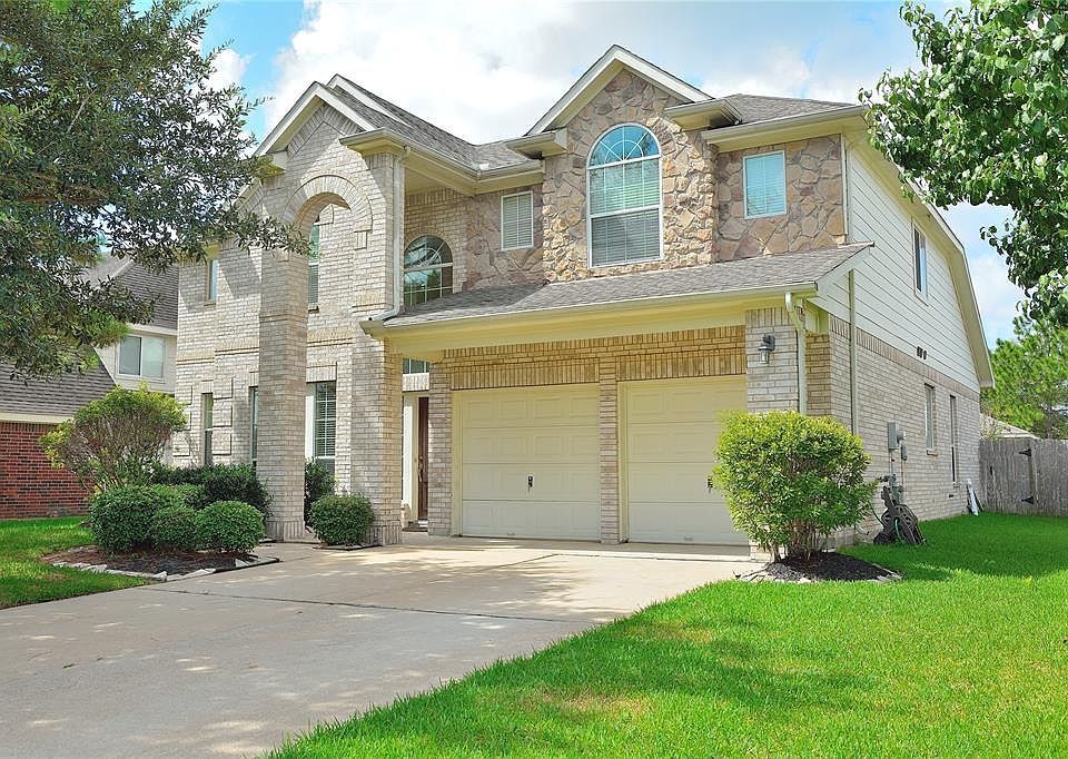 1st image of 2222 Falcon Knoll Ln