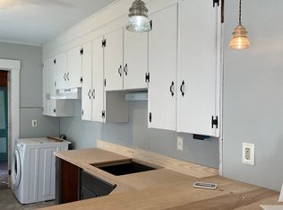 146 Green St APT 1, Brattleboro, VT 05301