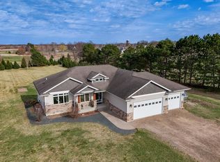 1423 129th St, New Richmond, WI 54017