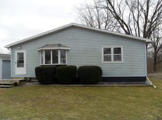 204 2nd St, Lowell, IA