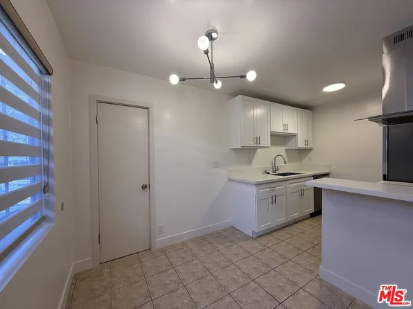 7307 Willoughby Ave APT 2, Los Angeles, CA 90046