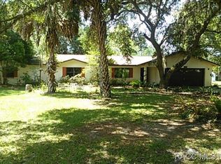 10341 W Pamondeho Cir, Crystal River, FL 34428
