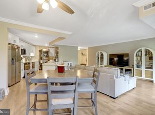 205 Yoakum Pkwy UNIT 314, Alexandria, VA 22304
