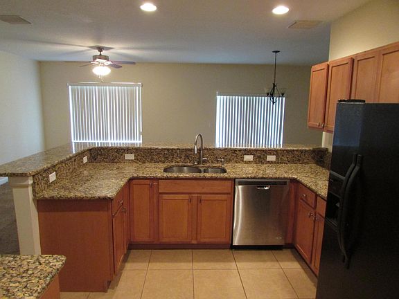 2nd image of 2524 Creekside Drive