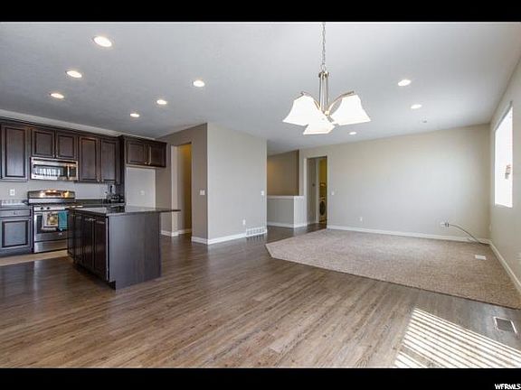 4th image of 8431 S Otter Creek Dr