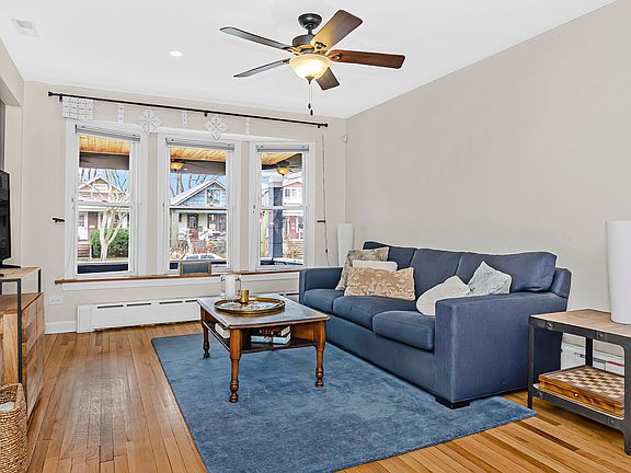 3rd image of 1025 S Cuyler Ave