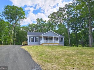 906 George James Loop, Radiant, VA 22732