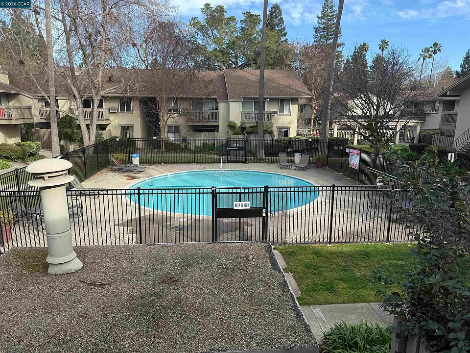 2564 Walnut Blvd #108