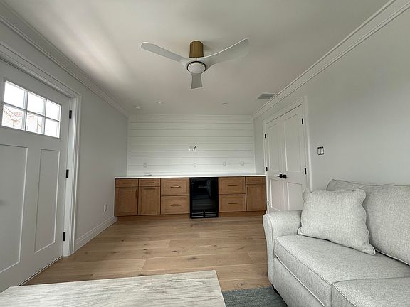 5th image of 100 60th St E Unit Sea