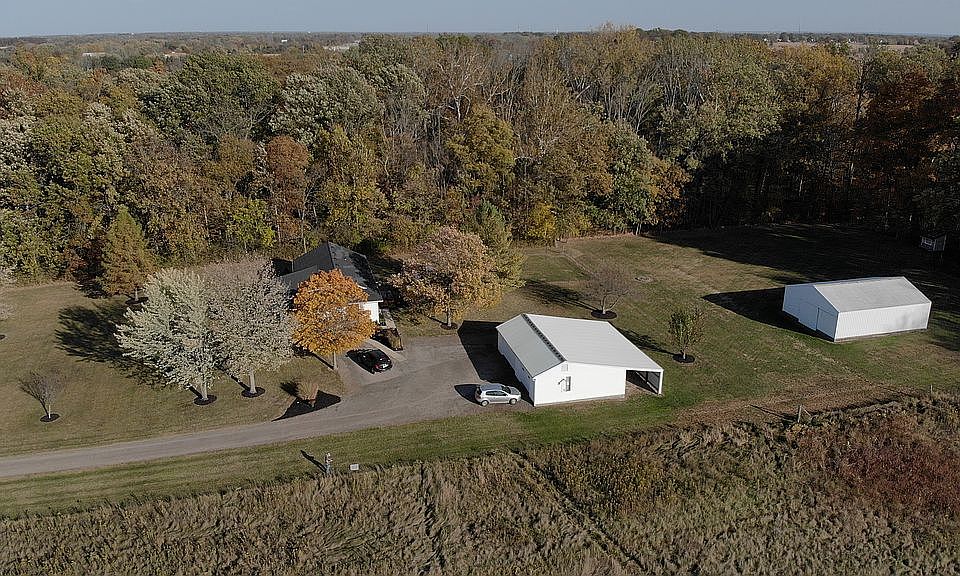 2nd image of 9770 Pleasant Plain Rd