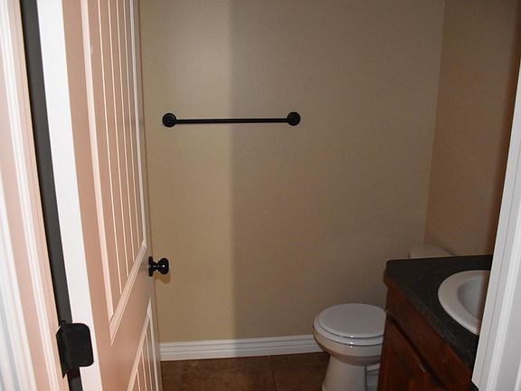 1/2 Bath