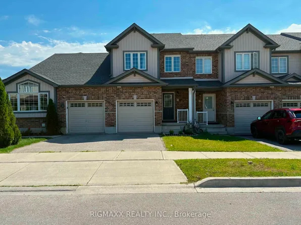 57 Renfrew St, Kitchener, ON N2R 0G5