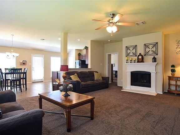 5th image of 465 Basswood Ln