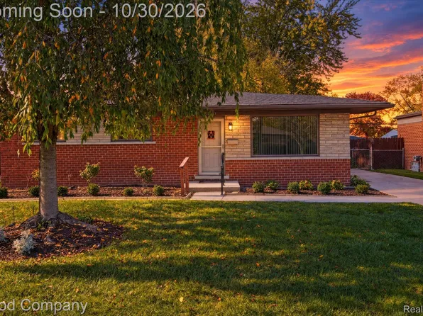 28421 Bradner Dr, Warren, MI 48088