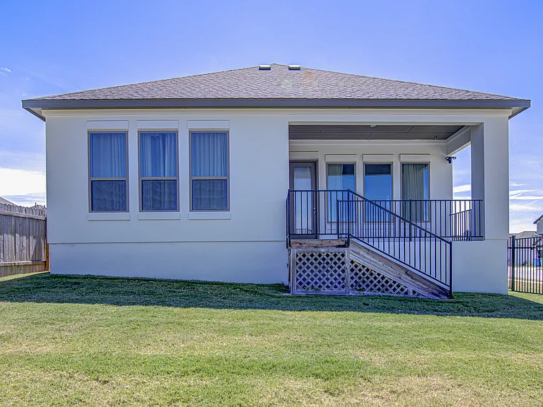 22300 Lago Lookout Ln — Photo 2