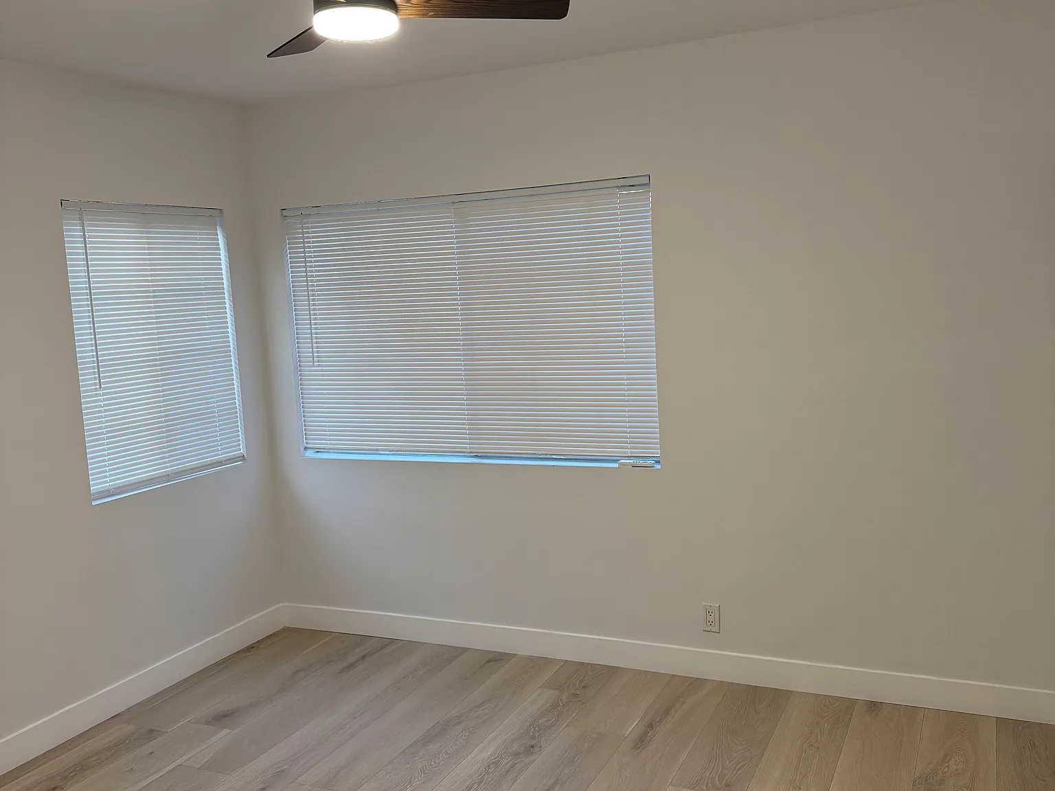 3 bed, 1220 sqft, $3,850 — Photo 2