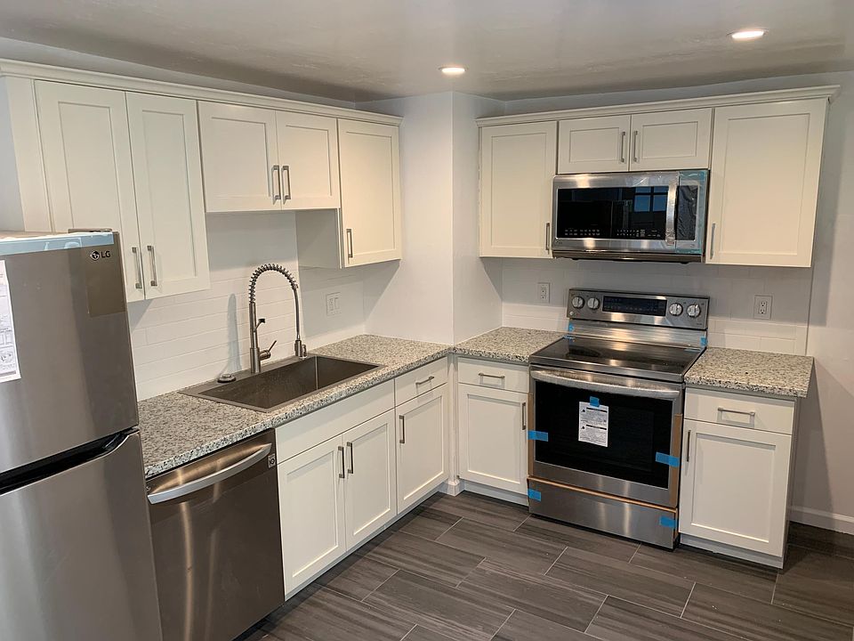 Completely remodeled kitchen. All Brand new Samsung Appliances: Oven, Refrigerator, Dishwasher, Microwave with vent. Soft close cabinets and drawers, tile floor and pantry