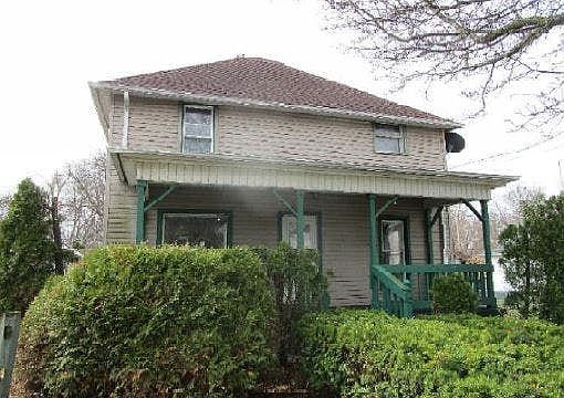 1st image of 125 W Beecher St