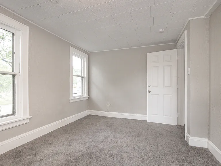 1255 Superior Ave — Photo 26