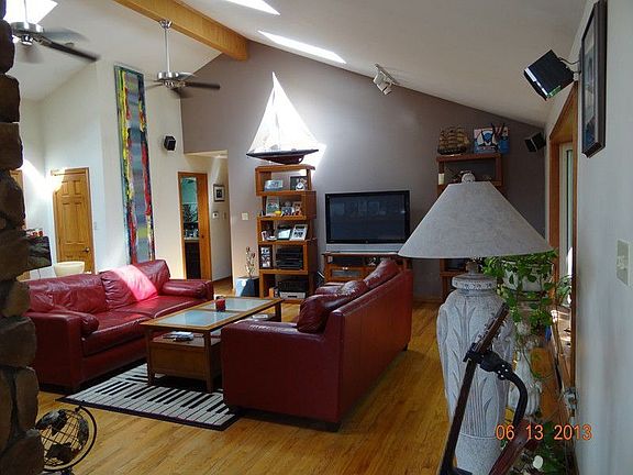 3rd image of 24 Whitefriars Dr