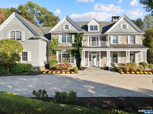 29 McGrath Dr, Cresskill, NJ 07626