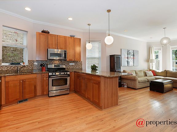 Kitchen / Living Room