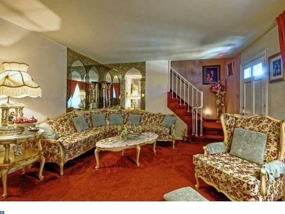 5th image of 6256 Lincoln Ave