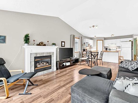 4th image of 22 W Somervale Point SW