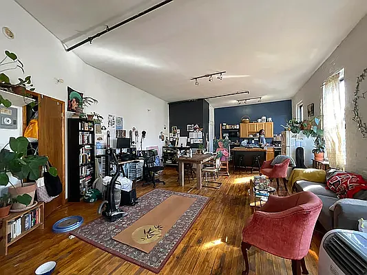 Rented by Nooklyn NYC LLC | media 2