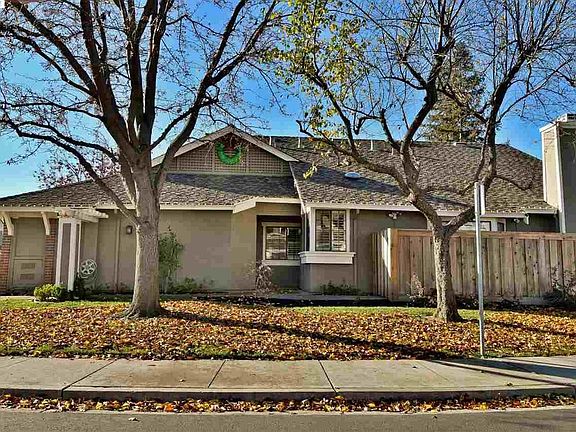 4th image of 265 Bridgeside Cir