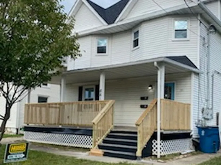 661 Washington Ave — Photo 12