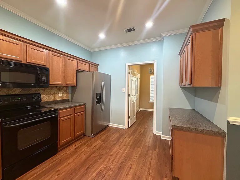 104 Witherspoon Ct — Photo 2