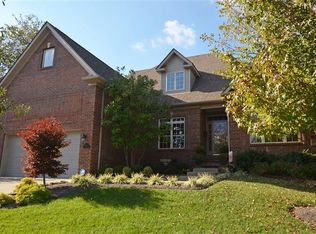 981 Village Green Dr, Lexington, KY 40509