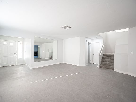 4th image of 2828 Edge Rock Cir