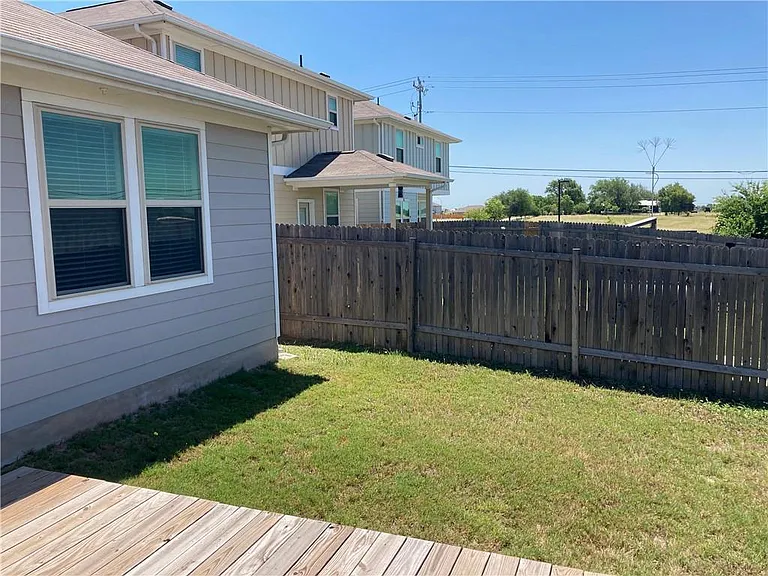 480 Triumph Rd — Photo 33