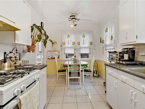 5th image of 2538 Kingsland Ave