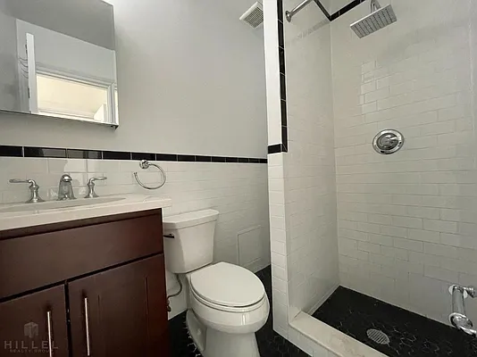 Rented by Hillel Realty Group | media 10