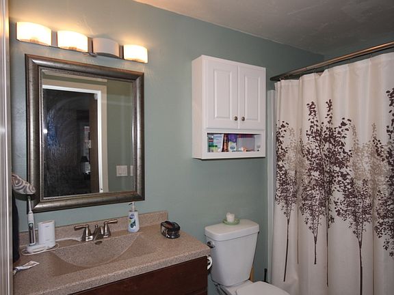 3rd image of 119 Lupfer Ave APT 6
