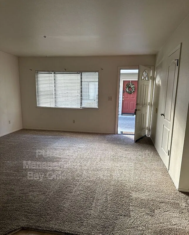 2 bed, 1.0 bath, $1,725 — Photo 2