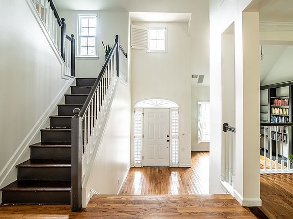 3rd image of 1166 Grand Oaks Gln