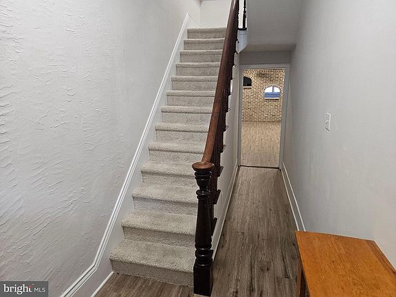 2nd image of 253 W Broad St