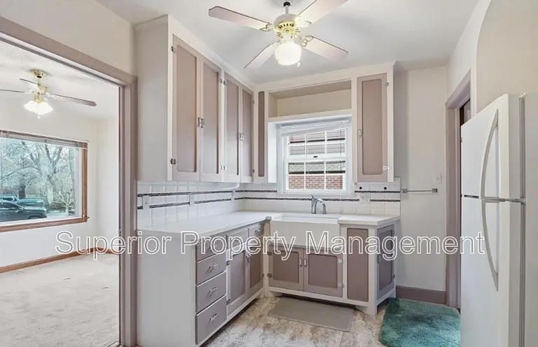 109 W 1st Ave — Photo 17