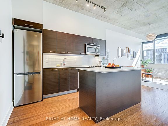 2nd image of 90 Trinity St #805