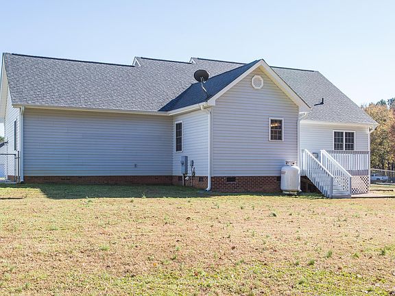 5th image of 60 Blairwood Dr