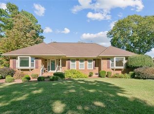 8 Diamond Hill Rd, Hampton, VA 23666