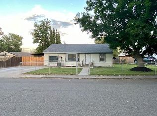 221 S Waverly St, Kennewick, WA 99336