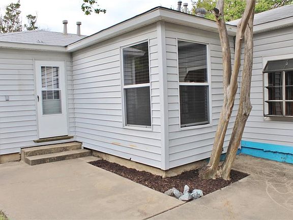 2nd image of 8914 Forest Hills Blvd