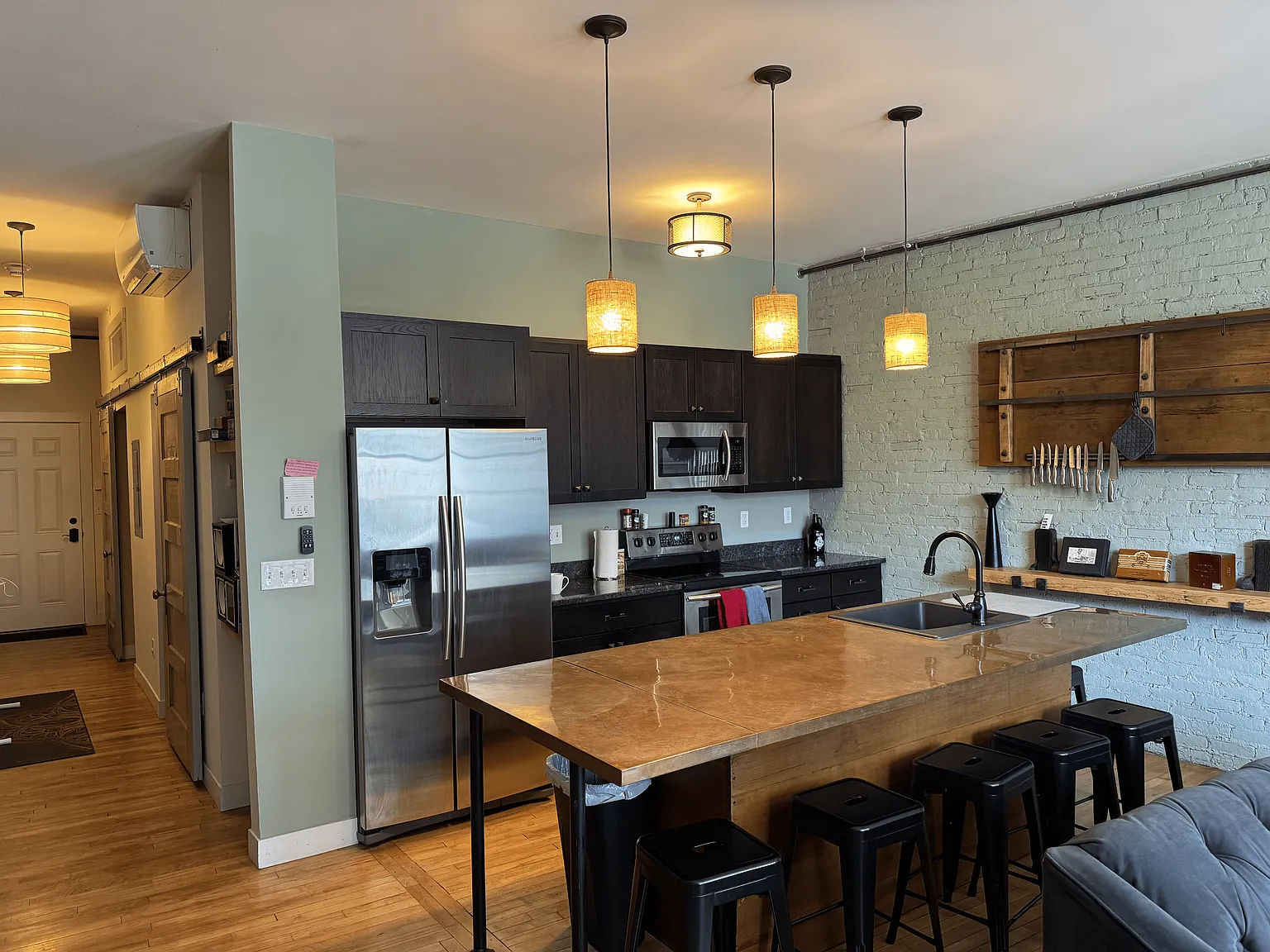 1 bed, 800 sqft, $1,500 — Photo 1