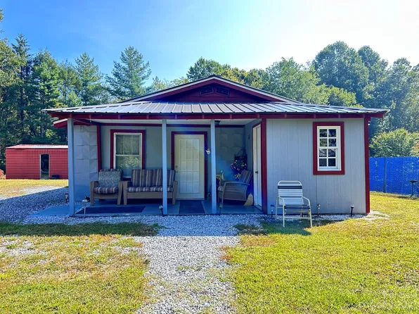 110 Pole Miller Rd, Brevard, NC 28712